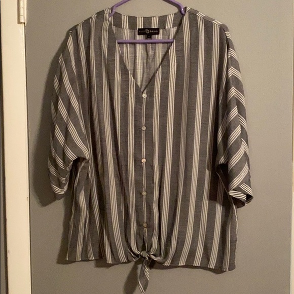 Fred David Blouse, silky and free flowing - Picture 6 of 7